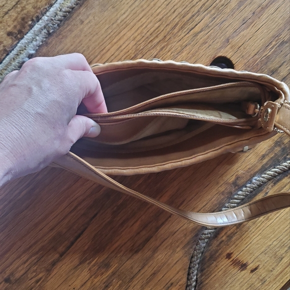 Nine West Basket Weave Shoulder Bag - Picture 4 of 8